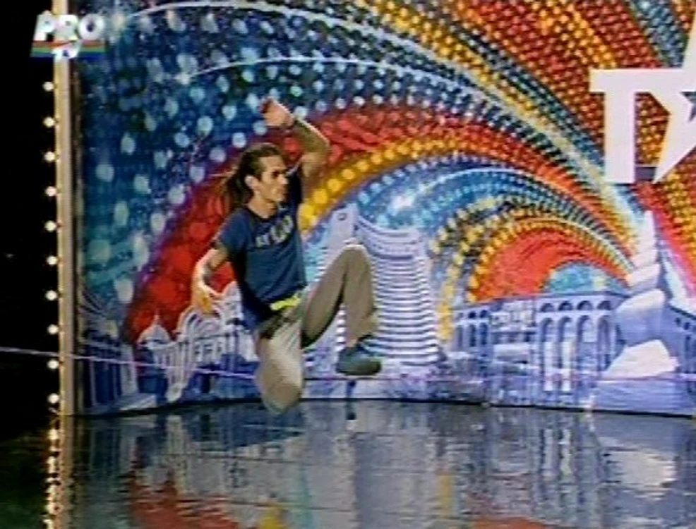 Demonstraţie de slacklining (Foto: captură video Pro TV)