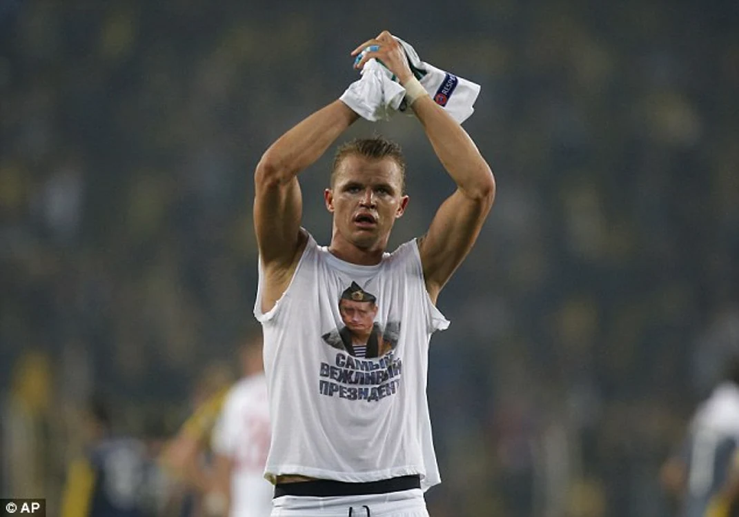 
    Dmitri Tarasov şi-a exprimat admiraţia faţă de Vladimir Putin  