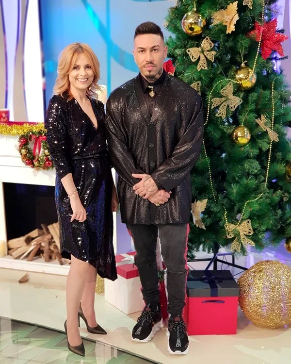 1 simona gherghe negru jpg jpeg