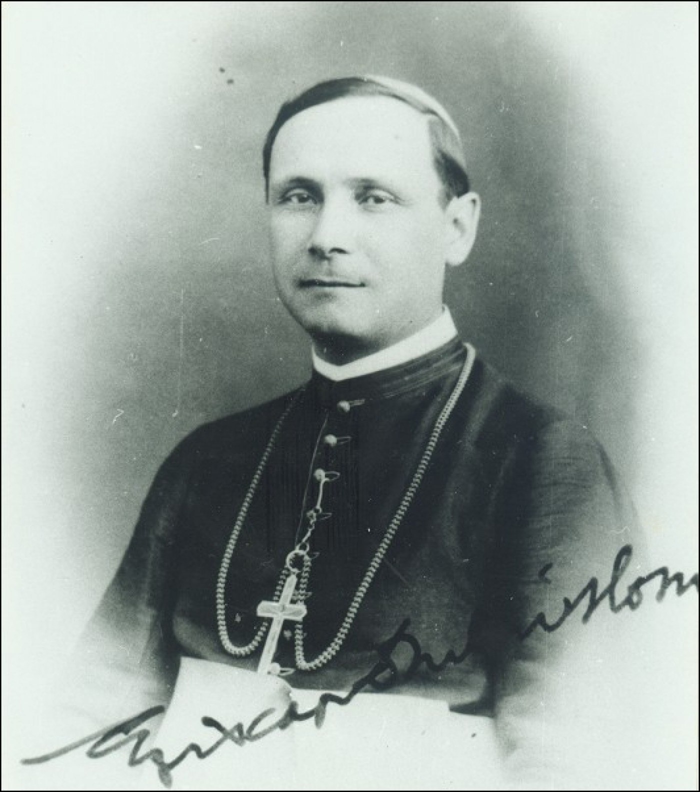 27 octombrie: 75 de ani de când regimul comunist din România a arestat toți episcopii greco-catolici VIDEO 27 octombrie: 75 de ani de când regimul comunist din România a arestat toți episcopii greco-catolici VIDEO