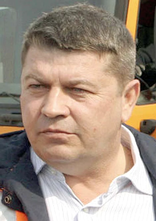 
     Nenorocirea s-a petrecut în faţa sediului  companiei deținută de Umbrărescu, care are  o avere estimată la 400 de milioane de euro  