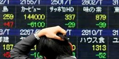 Un yen mai slab favorizează exporturile şi investiţiile în Japonia