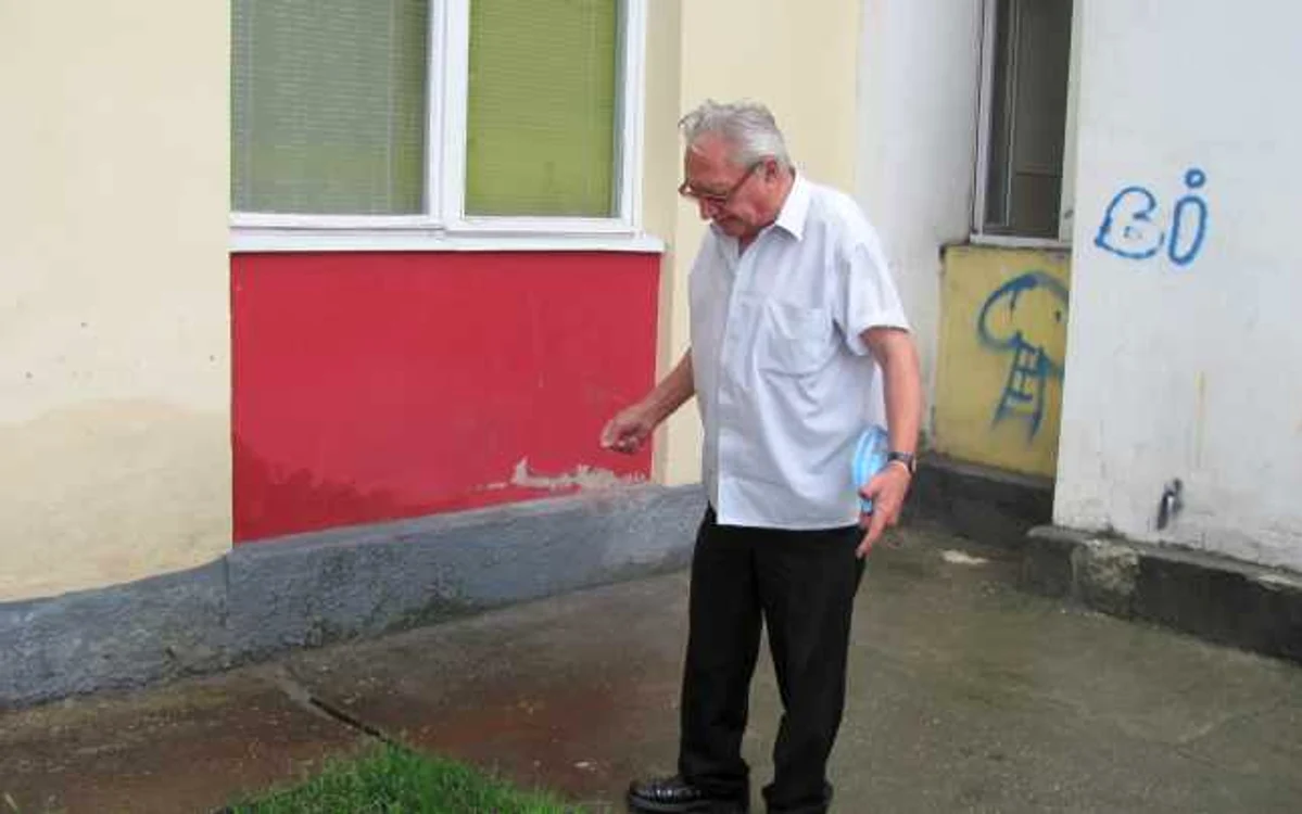 Medicul Cseke Ludovic, unul dintre zălăuanii care sunt nevoiţi să suporte abuzurile locatarilor C3 FOTO Olimpia Man