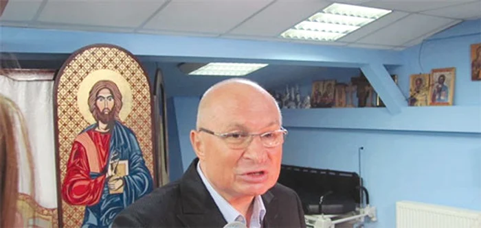 Dr. Mihai Lucan  a condus institutul  când a fost amenajat  podul ca spital