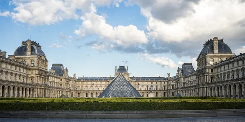 Muzeul Luvru (foto: Pixabay)
