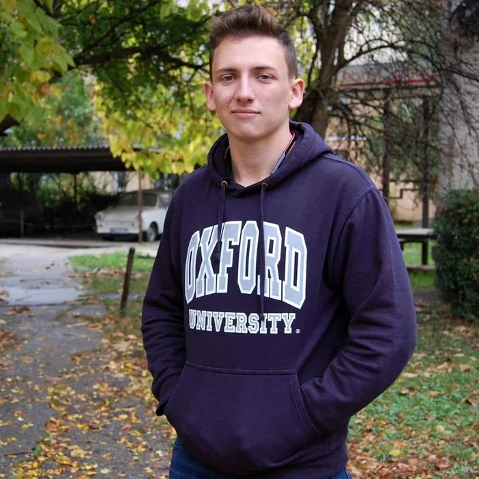 Ionuţ Bucuiuman unul dintre elevii Liceului „Vasile Lucaciu” din Baia Mare, a primit provocarea de la unul dintre organizatorii olimpiadei TADPOLE