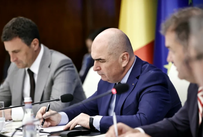 Ilie Bolojan a subliniat că România nu va desfăşura trupe în Ucraina. FOTO Guvernul României