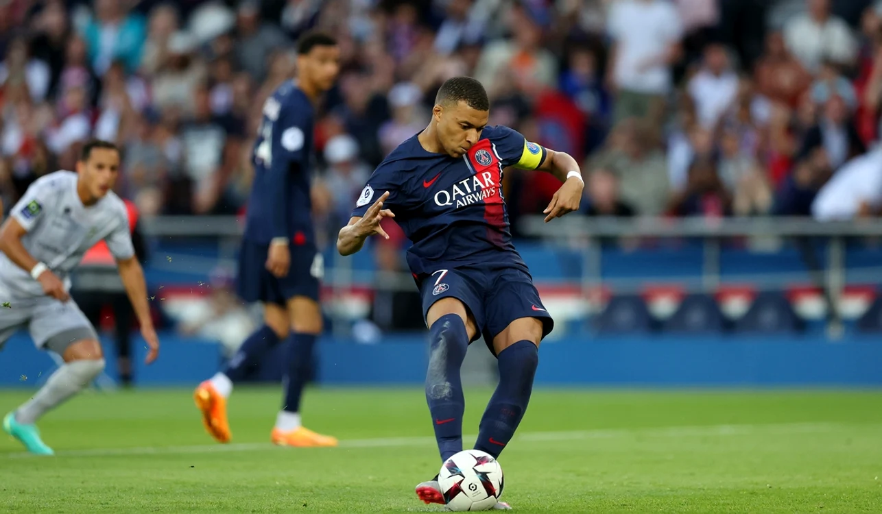 Kylian Mbappé se află în ultimul an de contract cu PSG (FOTO: Getty Images)