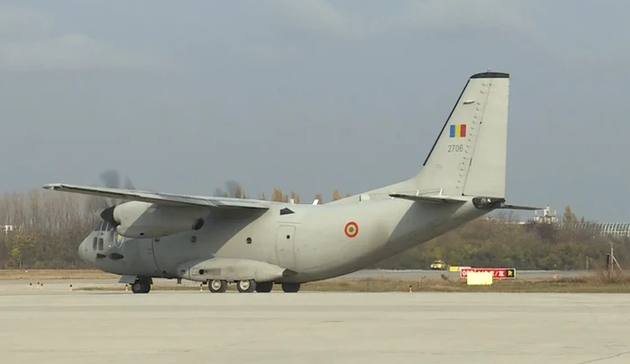 Doi pacienţi infectaţi cu SARS-CoV-2 au fost transferaţi cu o aeronavă în DanemarcaFoto: MApN