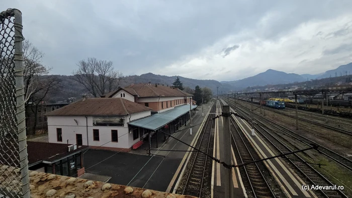 Gara Petroșani. Foto: Daniel Guță. ADEVĂRUL