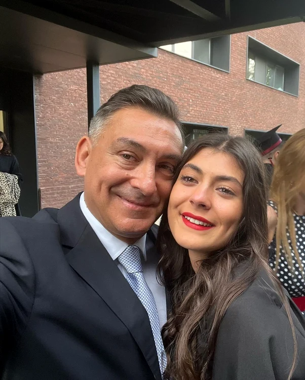 Ilie Dumitrescu, împreună cu fiica sa (1) jpg