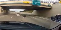 Oprire spectaculoasă pa autostrada sursa CBS News Detroit (1) jpg