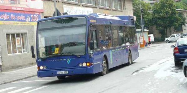 Autobuzele STP au acum geamuri