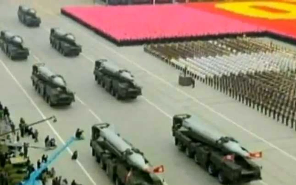 Paradă militară la Phenian