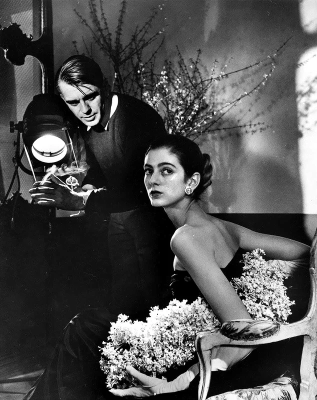 Carmen Dell’Orefice cu Horst P. Horst, fotografiați de Leonard McCombe în 1947