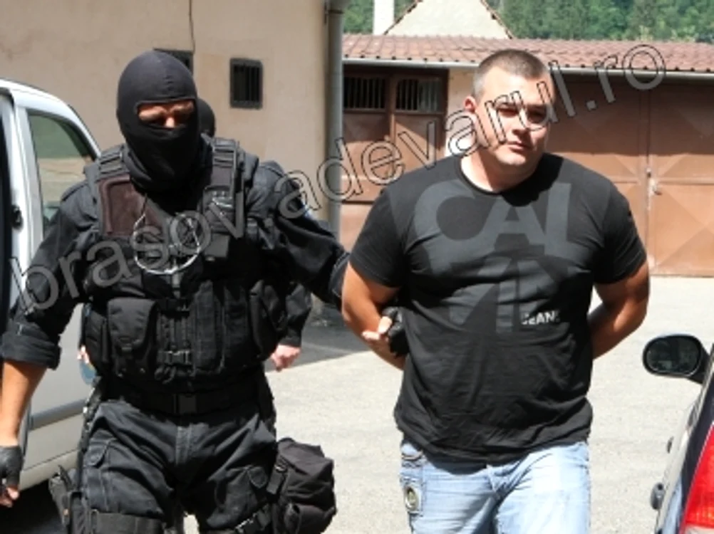 Braşov: Interlopul care i-a bătut pe turişti a fost arestat