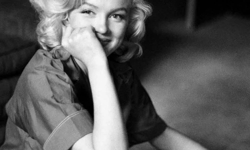 "Gentlemenii preferă blondele"  Fotografii inedite ale frumoasei Marilyn Monroe expuse la Londra jpeg