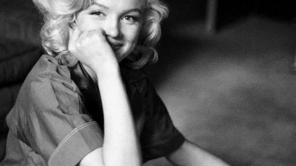"Gentlemenii preferă blondele" Fotografii inedite ale frumoasei Marilyn Monroe expuse la Londra jpeg