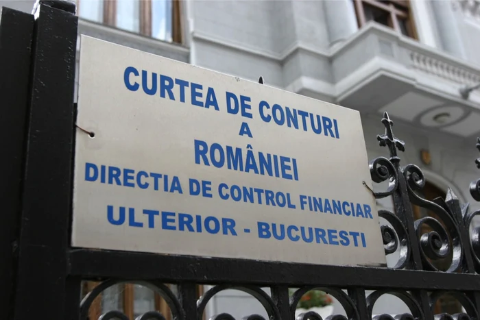 Curtea de Conturi este mai îngrijorată de evoluţia datoriei publice decât Guvernul