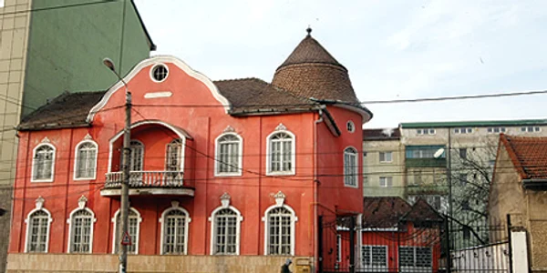 Palatul de pe strada Simion Bărnuţiu a fost vândut cu 110.000 de euro