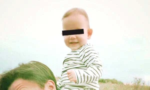 Eva, fetiţa lor  de un an şi 8 luni jpeg
