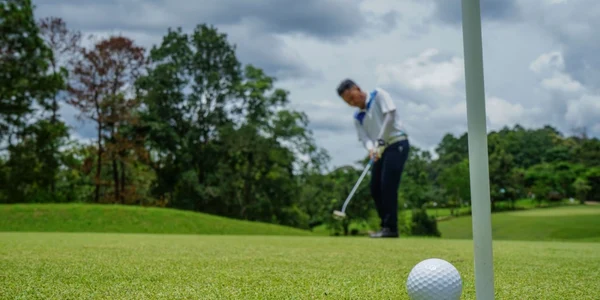 jucator golf foto shutterstock
