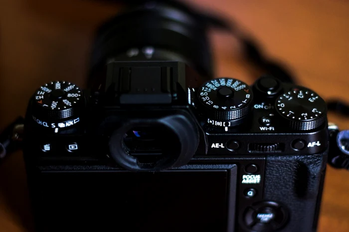 produs fujifilm xt1 foto razvan baltaretu/adevarul