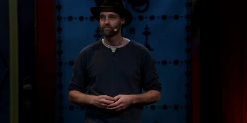 Thor Pedersen vorbind în cadrul TEDx Arendal despre călătoria sa în jurul lumii Captură video YouTube TEDx Talks