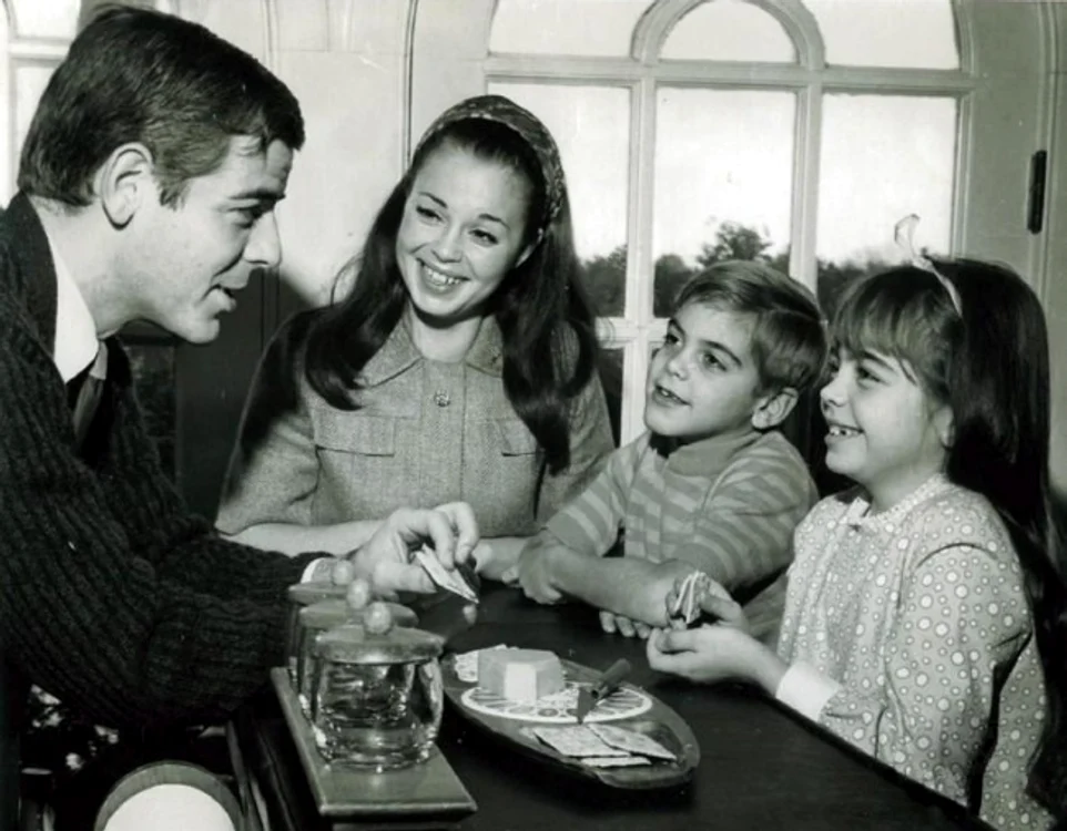 George Clooney (dreapta), alături de tatăl său, Nick