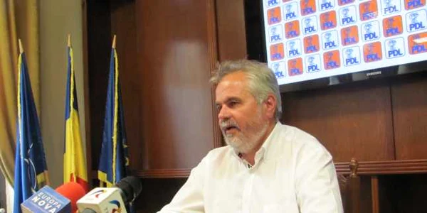 Constantin Ostaficiuc îndeamnă timişenii să nu meargă la referendum