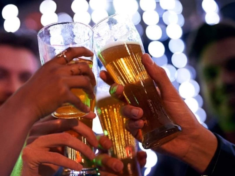 Producătorii de bere reduc conținutul de alcool, dar nu și prețul