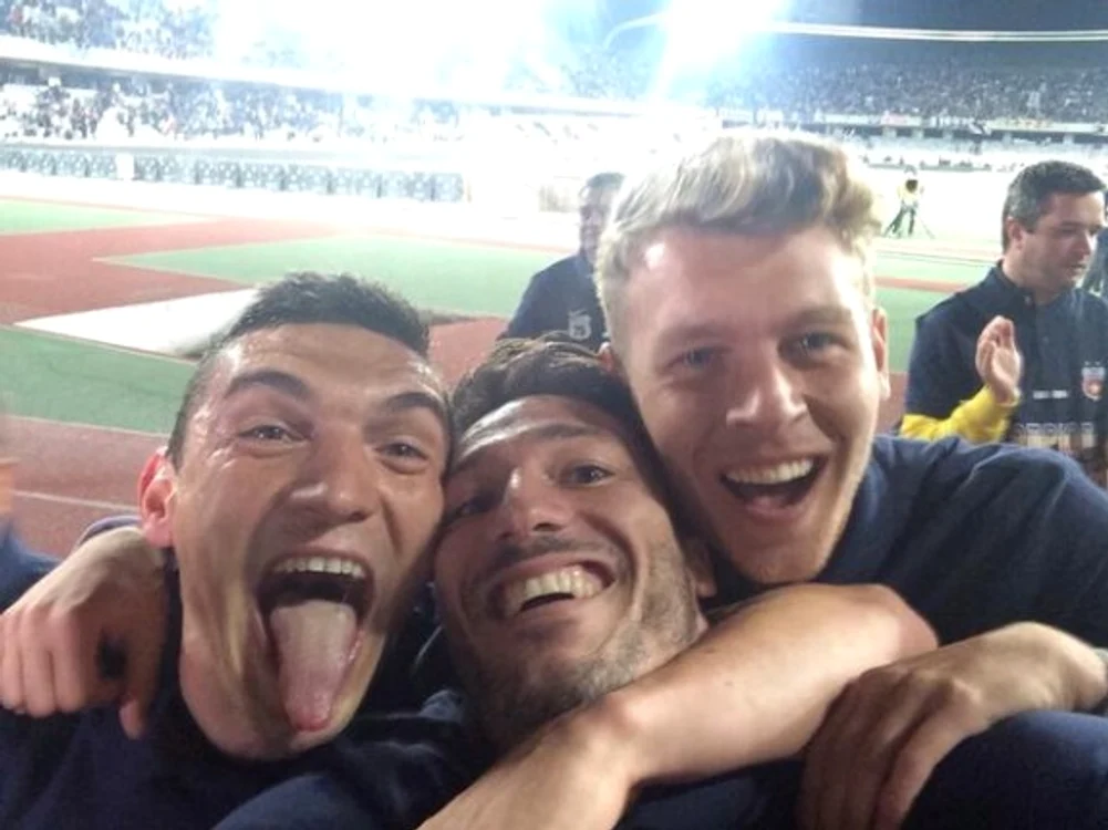 
    Claudiu Keşeru, Federico Piovaccari şi Alexandru Târnovan au devenit campioni cu Steaua. (Foto: Twitter)  