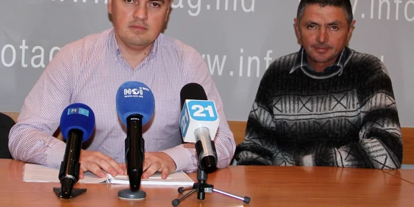 Fugarii din PCRM aderă la partidul lui Igor Dodon