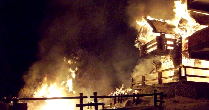 Incendiul a fost lichidat după şapte ore