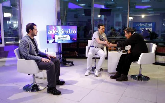 Istoricii Dan Falcan şi Corneliu Riegler la Adevarul Live FOTO David Muntean
