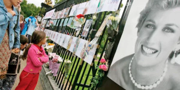 VIDEO 12 ani fără Lady Diana
