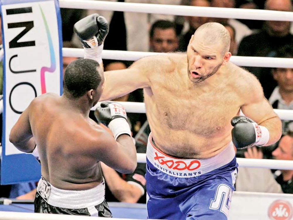 Valuev a fost  de două ori  campion mondial
