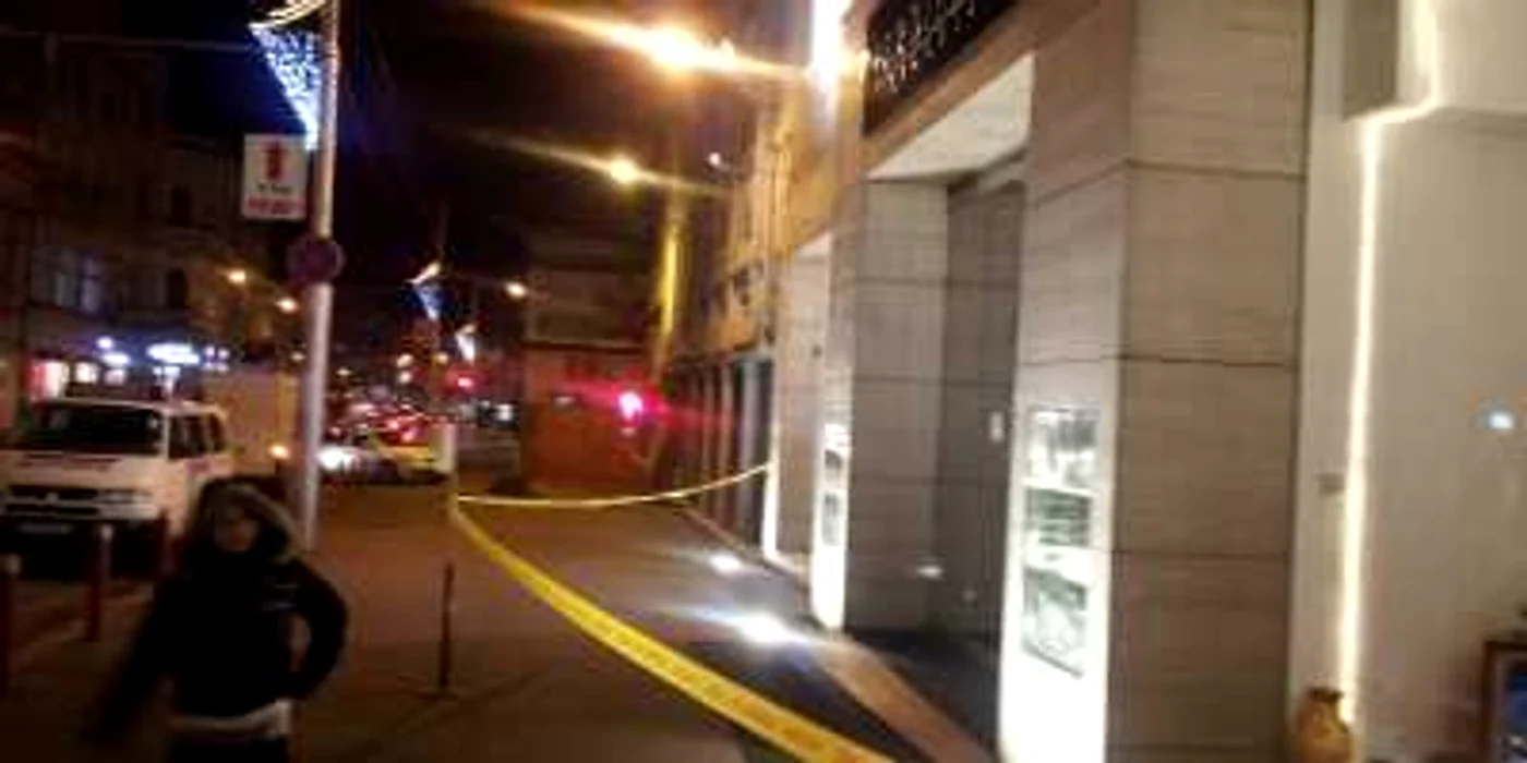 Un bărbat de 40 de ani a tras două focuri de armă în centrul Clujului  FOTO: Remus Florescu
