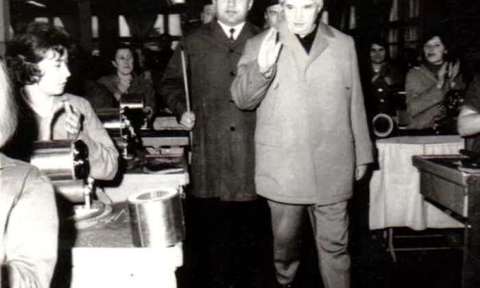 Ceauşescu, întâiul economist al ţării jpeg