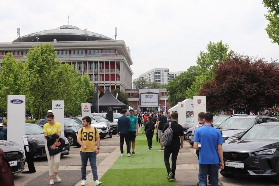 Festival auto la Politehnica București: de la modele de epucă, la mașini cu realitate augmentată