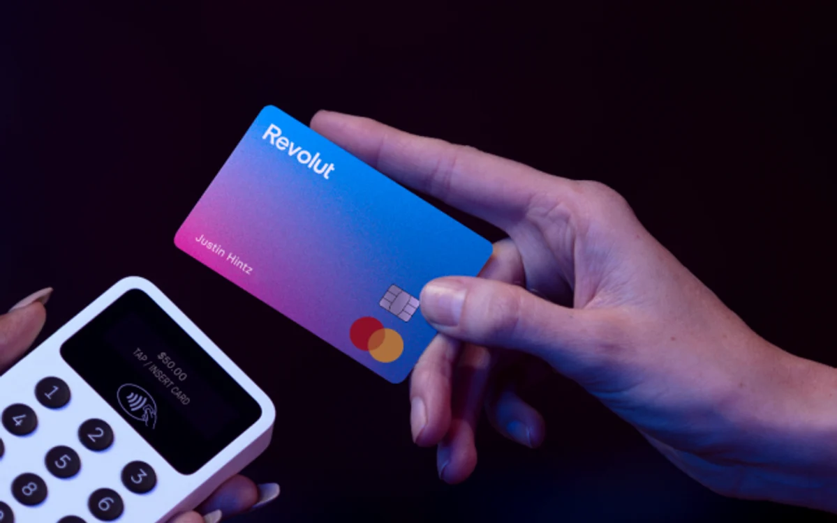 card revolut aplicatie Foto Revolut