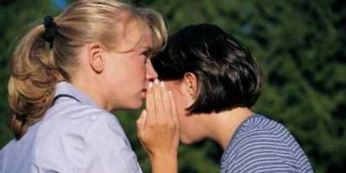 85 la sută dintre femei adoră să afle bârfe și secrete