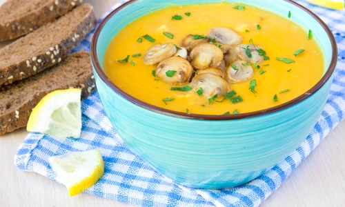 Supa crema d e legume  Sursa foto shutterstock 152318729 jpg