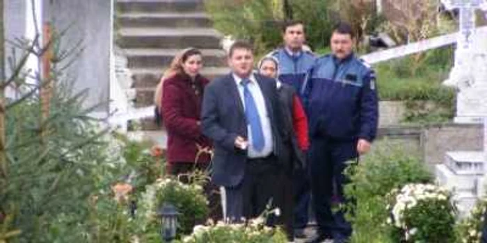 Râmnicu Vâlcea: Mormântul regelui Stănescu a fost profanat din răzbunare