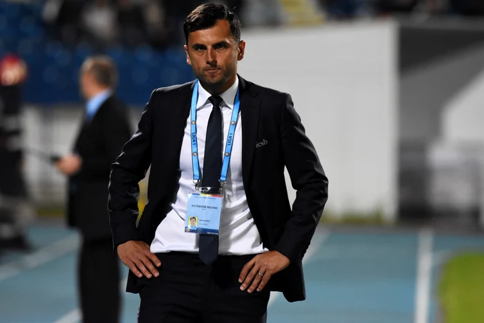 Dică dezamăgit de jocul echipei: „La pauză, trebuia să schimb vreo 7-8”