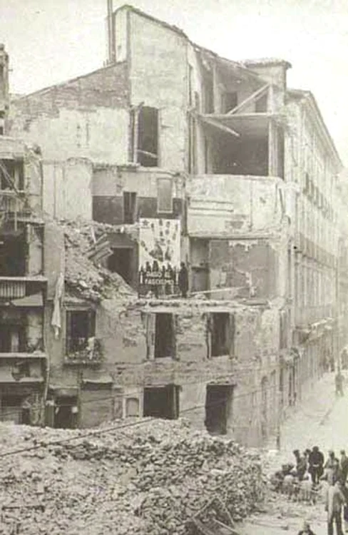 Alcazarul dupa confruntare jpg jpeg