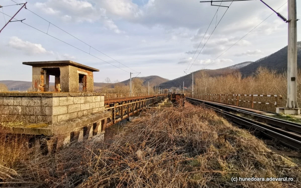 poduri feroviare in santier peste mures foto daniel guta adevarul 