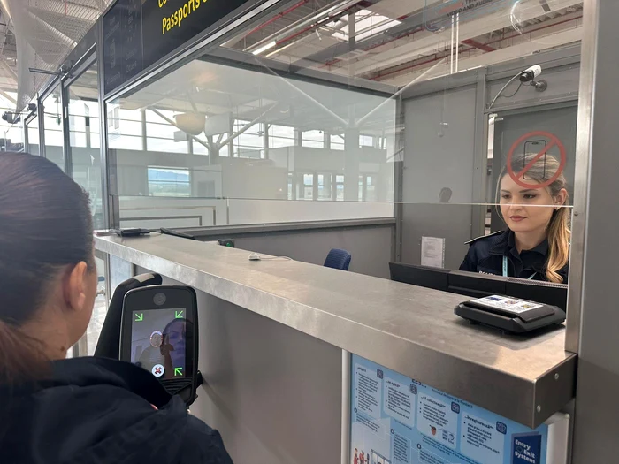 Sistemul EES se aplică tuturor cetăţenilor din afara UE şi Schengen. FOTO: MAI