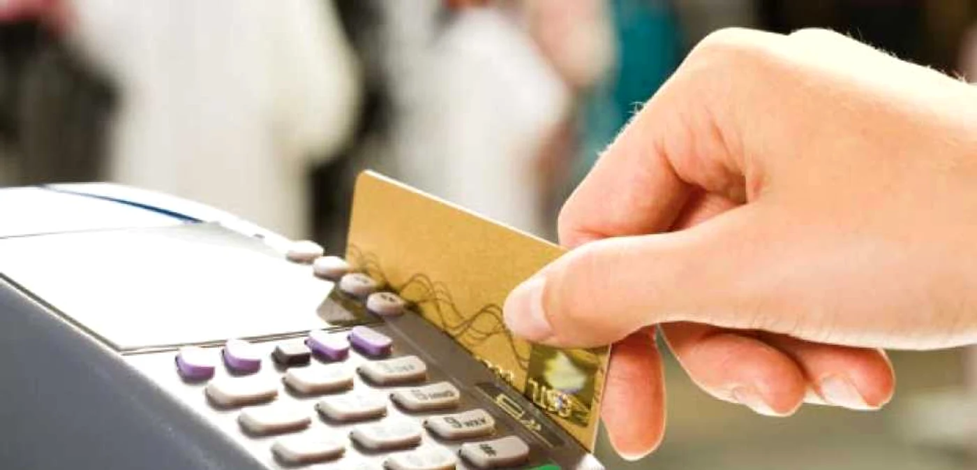 Pentru fidelizarea clienţilor, băncile acordă clienţilor puncte de loialitate pentru plata cu cardul la comerciant