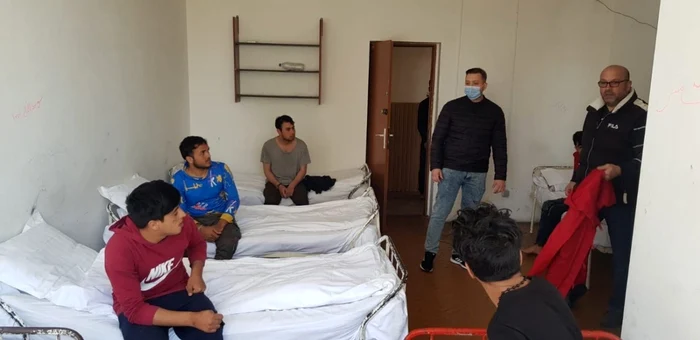 Centru de carantină pentru migranţi de la liceul CFR din Timişoara